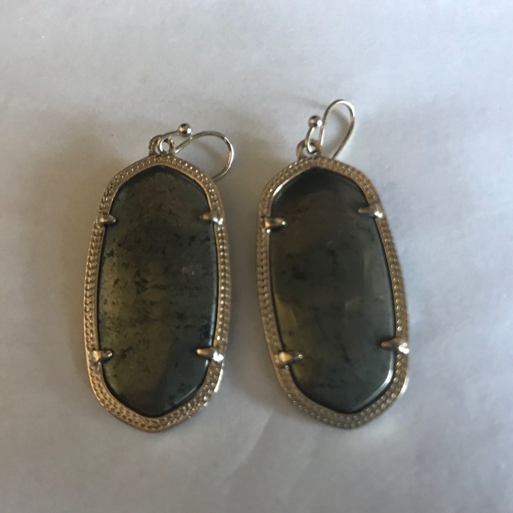 Kendra Scott grey stone and silver earrings